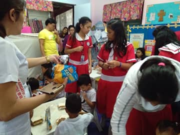 Feeding (Angliongto Day Care Center) 01